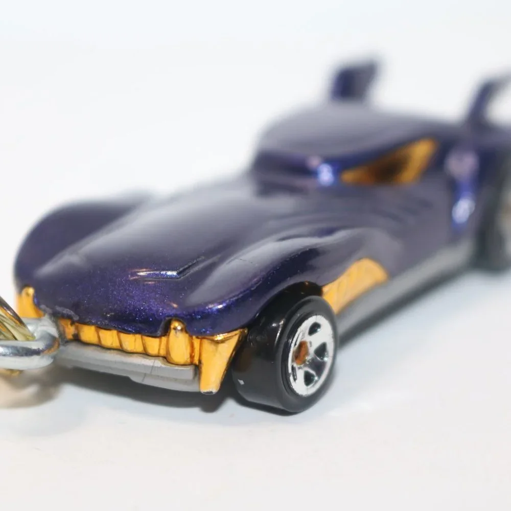 Hot Wheels multipack 2016 purple Howlin' Heat CUSTOM keychain